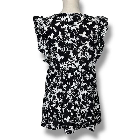 NWT Robert Louis Black & White Top with Ruffle Sleeve Size Medium - Picture 4 of 5